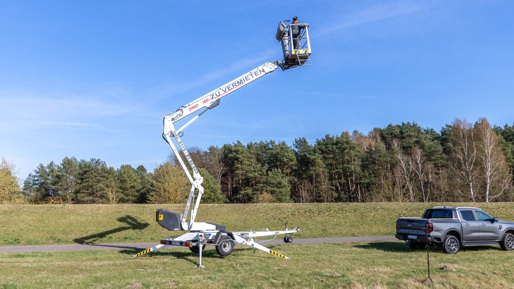 Din 180 XT Anhänger Arbeitsbühne
